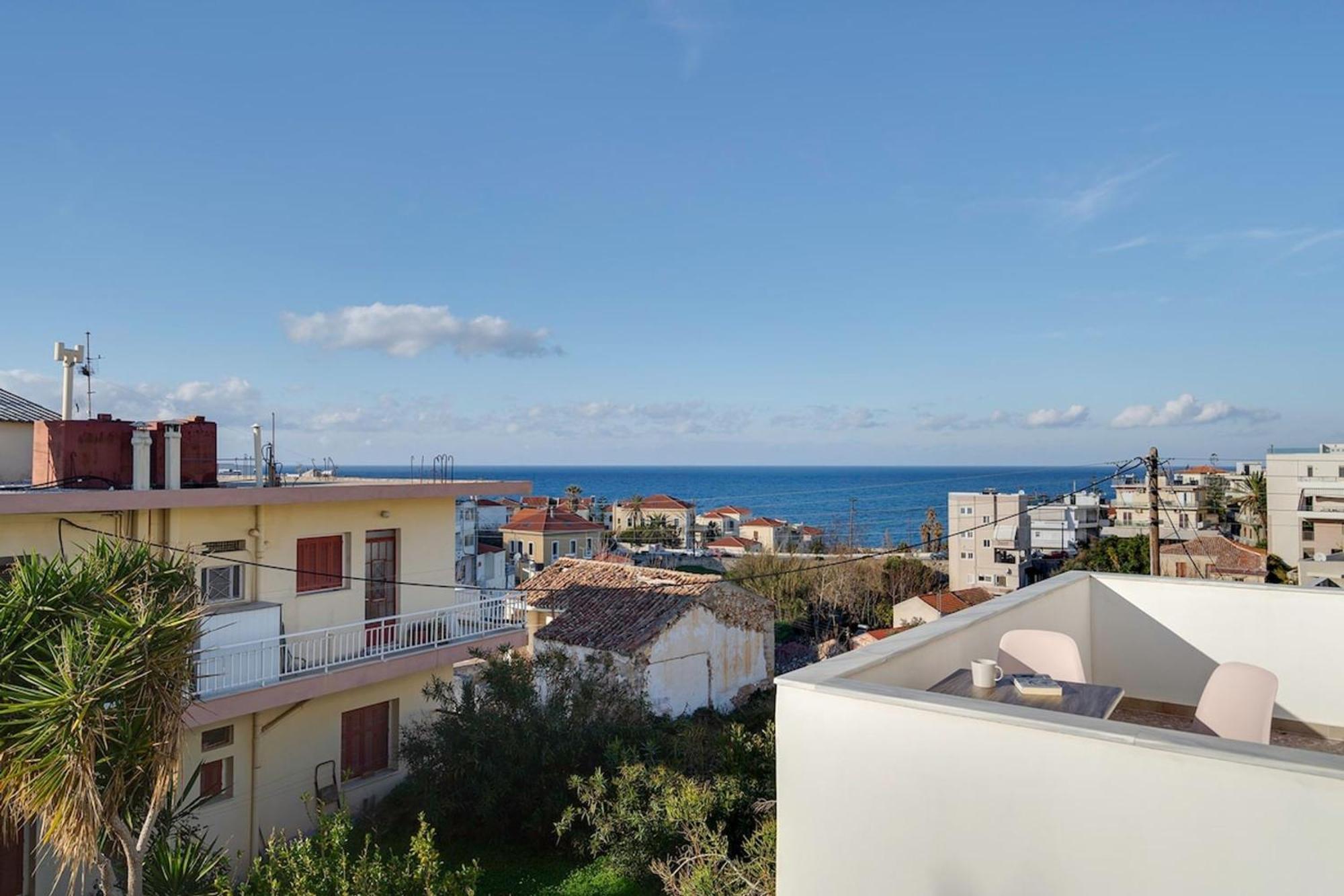 Sea City And Mountain View Apartment Chrissi Akti Chania Exterior foto